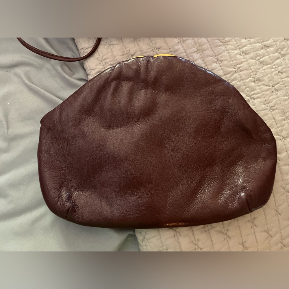 Vintage HL Clutch in Excellent Condition